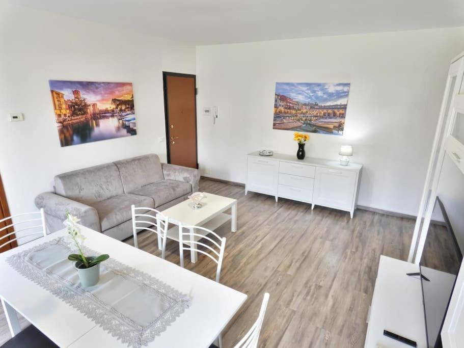 Welcome House Desenzano Center Apartment Desenzano del Garda Exterior photo